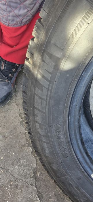 Гуми 2бр 215/65/16 с -1бр - 99лв