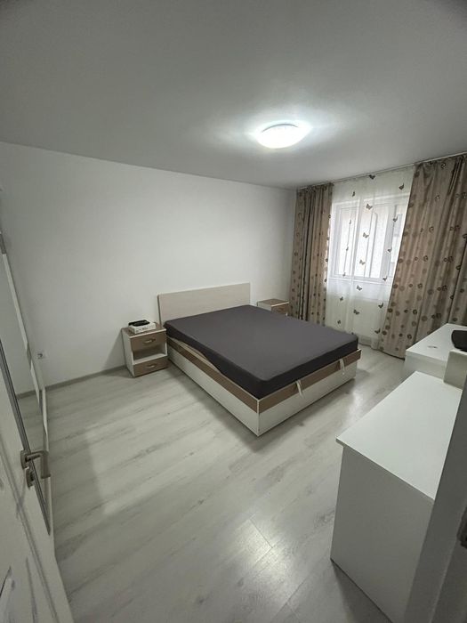 Închiriez apartament cu o camera