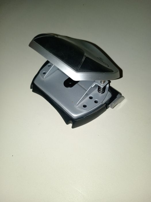 Продам дырокол Maped 15