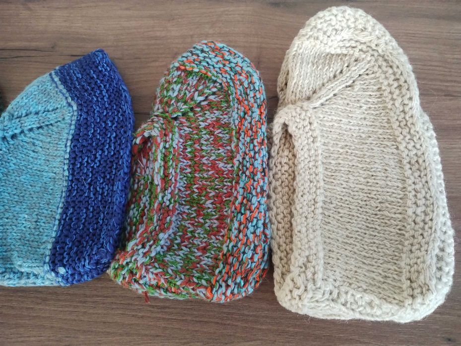 Чорапи вълнени - ръчно плетени