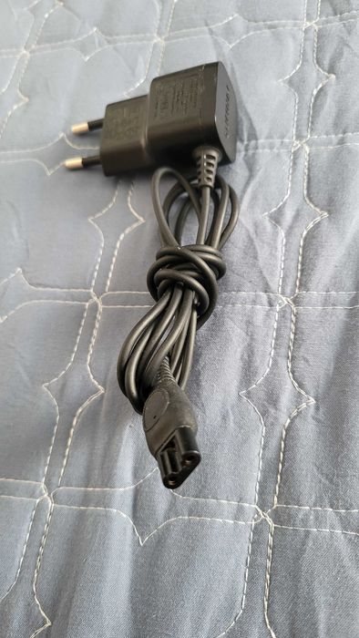 PHILIPS 8V-100mA Incarcator masina tuns