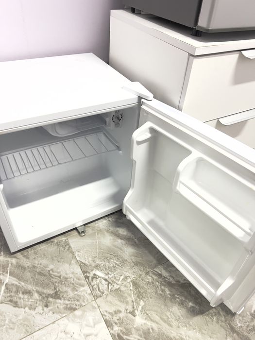 Продам Холодильник Бирюса