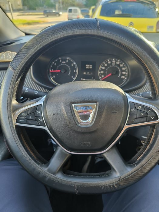 Дачия Сандеро 2023 такси