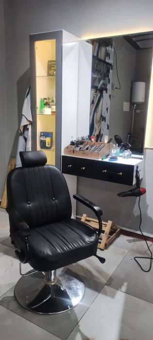 Komplekt sartaroshlar uchun lukis sidina