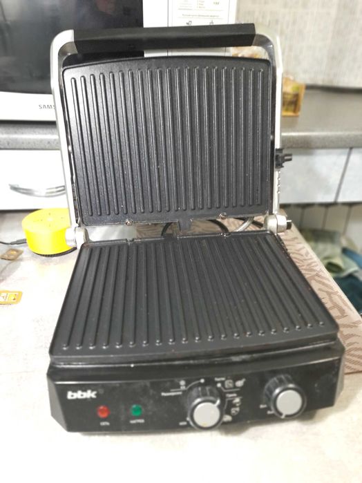 электрический гриль BBK