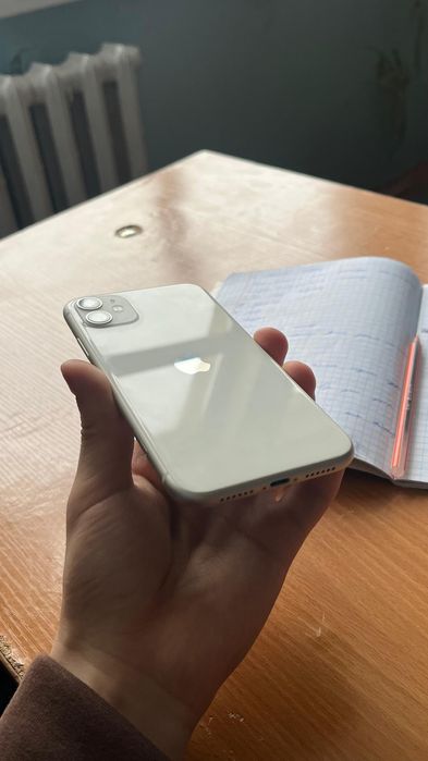 Айфон 11 белый на 128гб