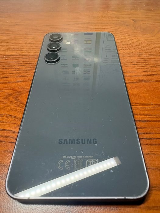Срочно Продам SAMSUNG S24FE обмен на айфон