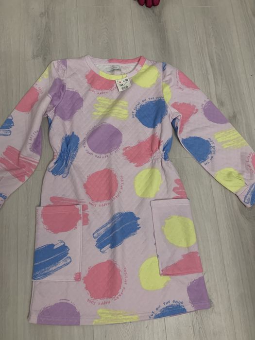 Rochii si pantaloni pentru fetita