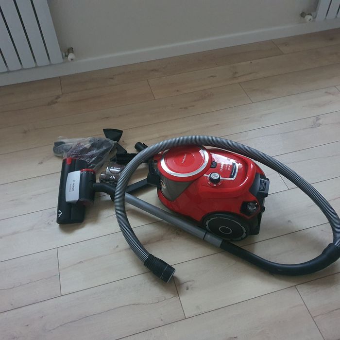 Продам пылесос Bosch Serie 6 ProAnimal, 2200W, Германия