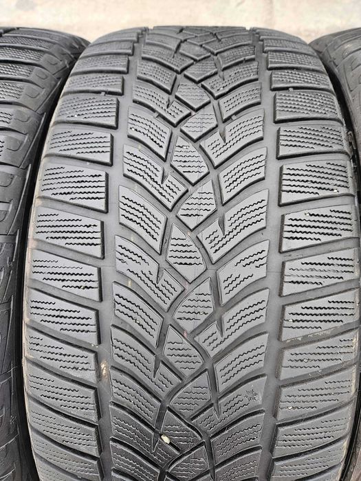 SET 4 Anvelope Iarna 275/40 R22 GOODYEAR Ultragrip Performance + 107V