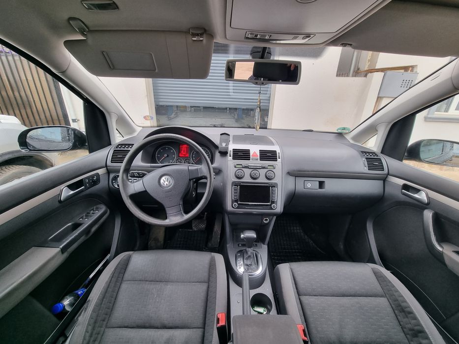 Se vinde vw touran automat