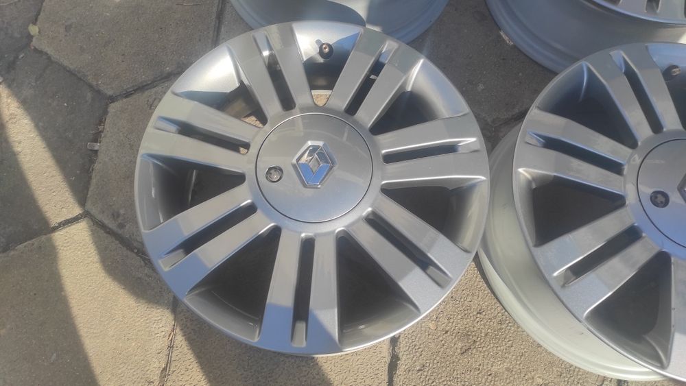 4х100 16 цола Renault