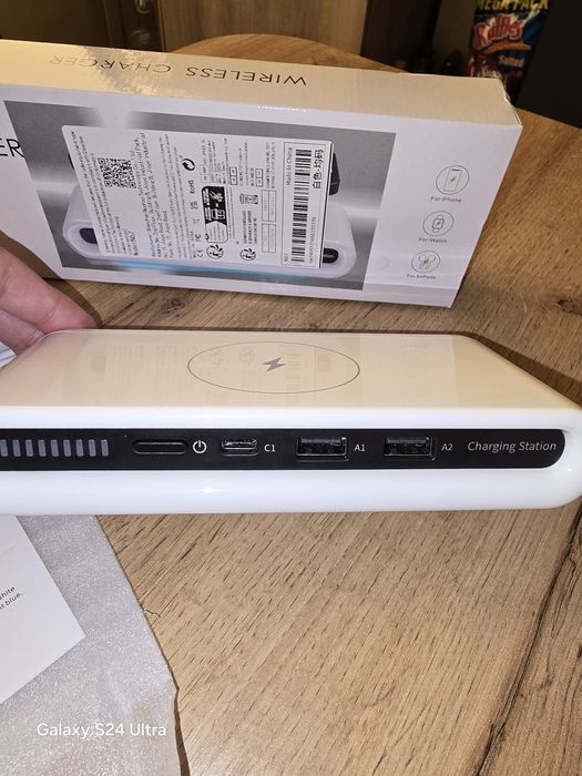 Безжично зарядно устройство за телефони и часовници