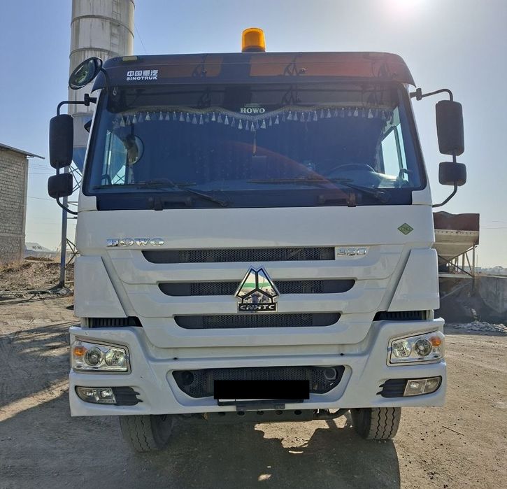 Автобетоносместитель HOWO 2022 годз
