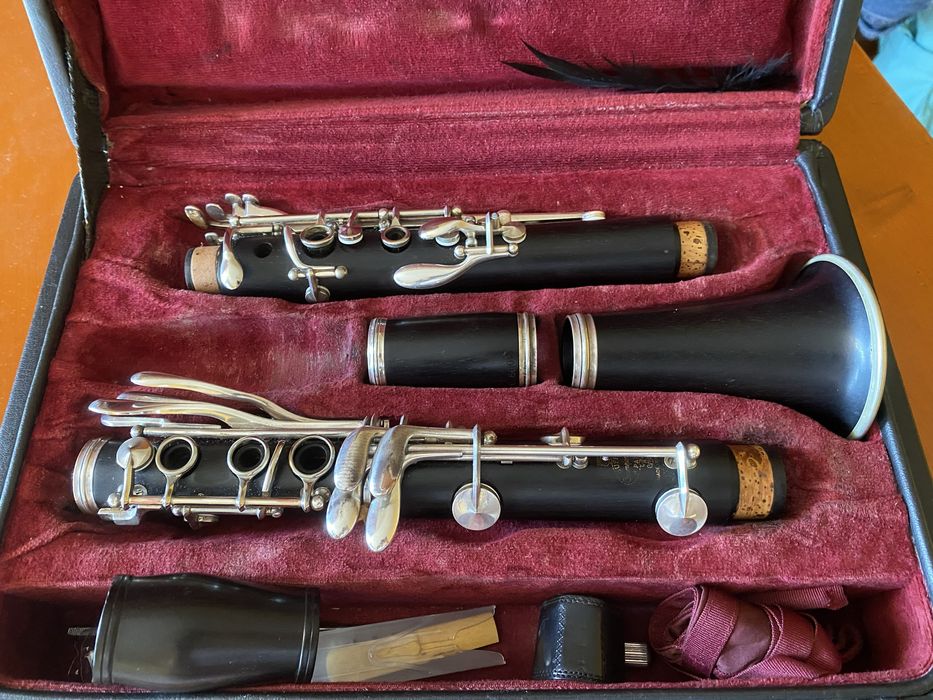 Кларинет Bb Buffet Crampon E13 18 keys