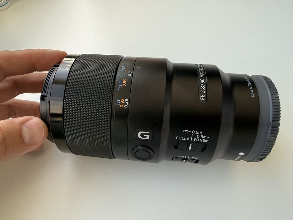 Обектив Sony FE 90mm Macro