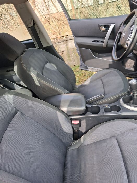 Vând urgent Nisan Qashqai 2011