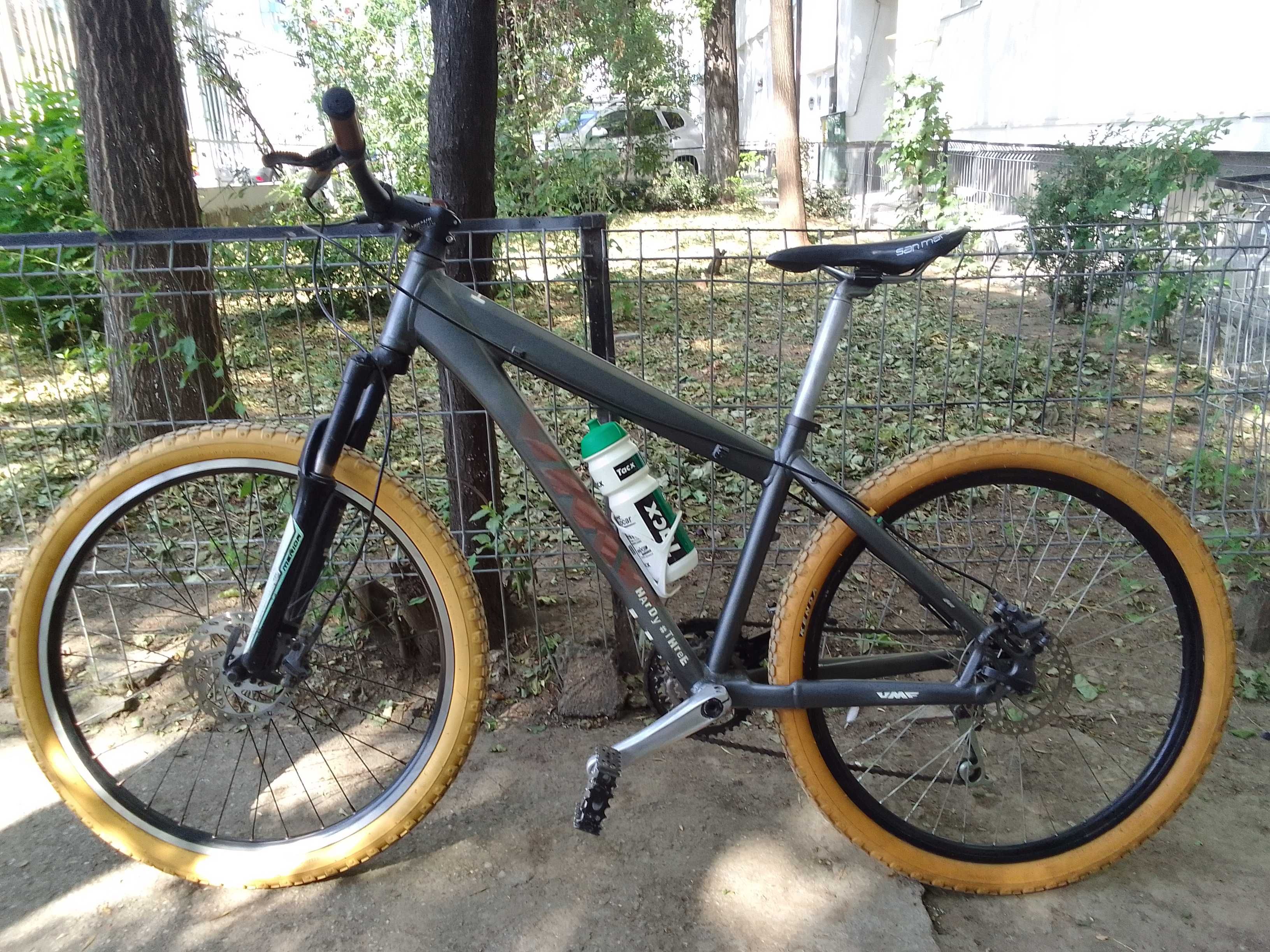 Bicicleta dirt jump UMF Hardy 3 Bucuresti Sectorul 5 OLX.ro