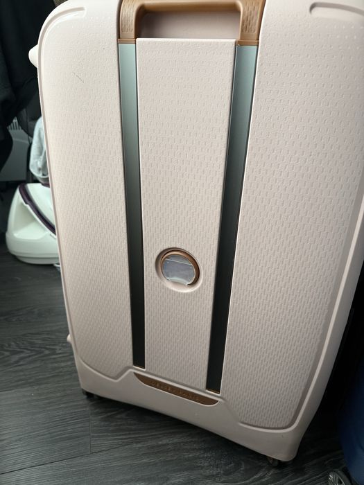 Куфари Delsay най-висок клас