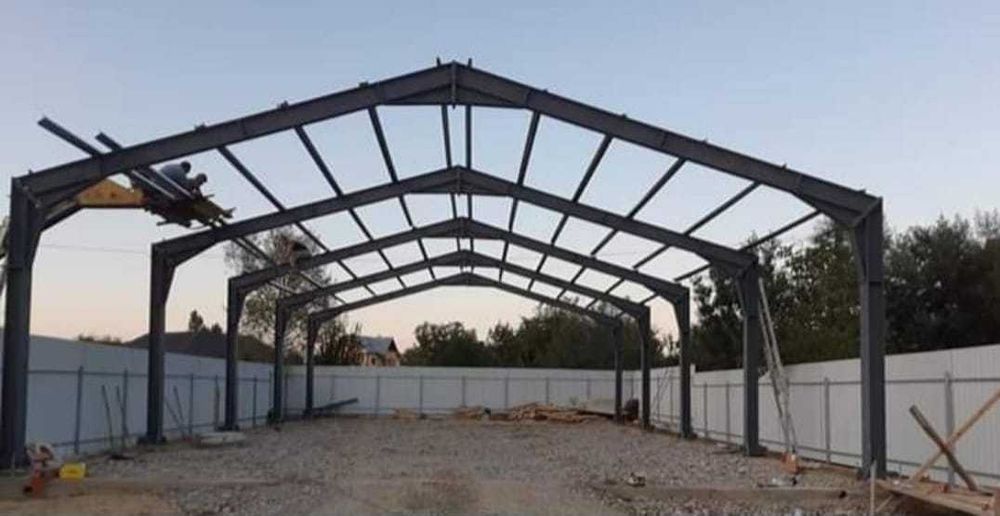 Vand hala metalica completa sau doar structura metalica