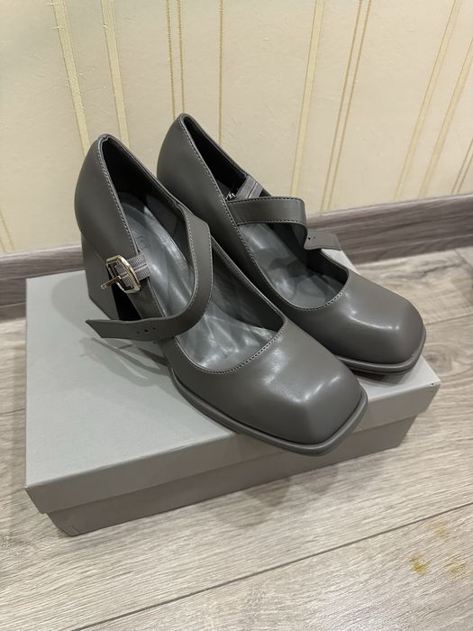 Продам новые туфли