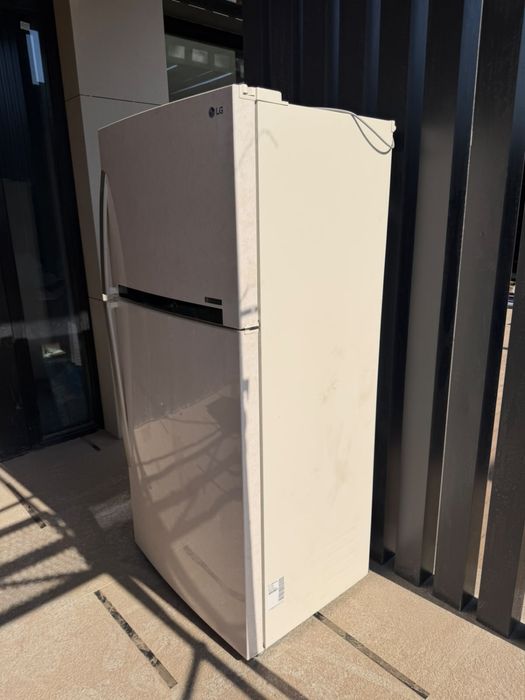 Продаю холодильник LG большой