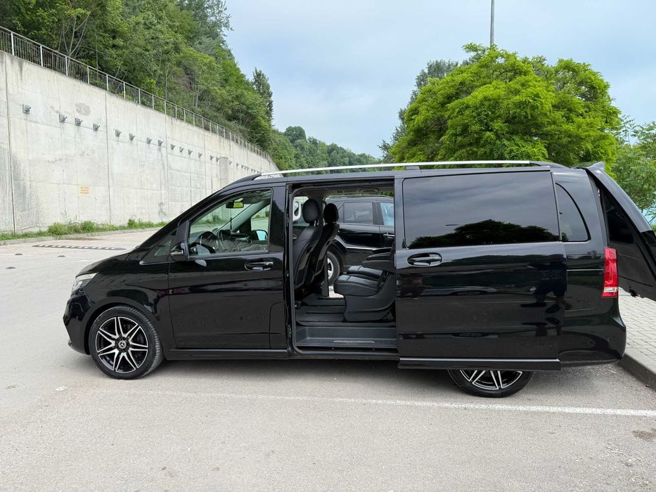 Бус под наем Mercedes-Benz V - клас от "NEXT5 Rent A Car" във Варна с професионален шофьор
