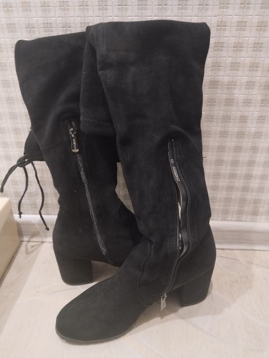 Продам демисезонные сапоги