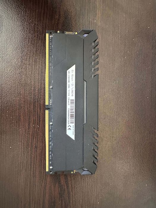 РАМ памет Corsair Vengeance Pro RGB 16 GB 3000MHz CL15