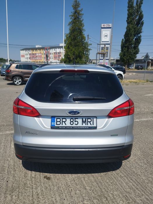 ford focus an 2015 proprietar, benzina 168000 km