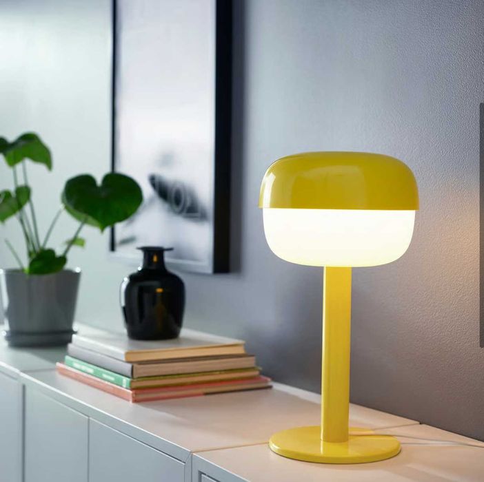 IKEA - BLÅSVERK
Veioză, galben, 36 cm birou, noptiera dormitor.