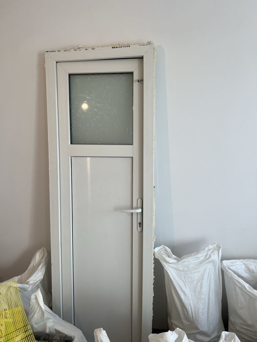 Usi termopan PVC REHAU