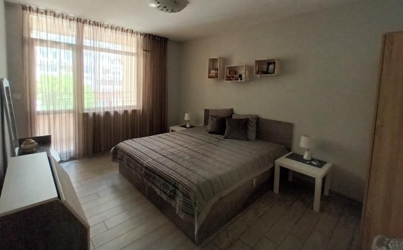 Дава се под наем Двустаен апартамент в Пловдив, Кършияка - 70 кв.м за 400 € - Снимка #2