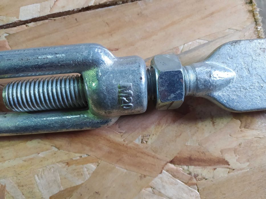 Скоби за изпъване на важета