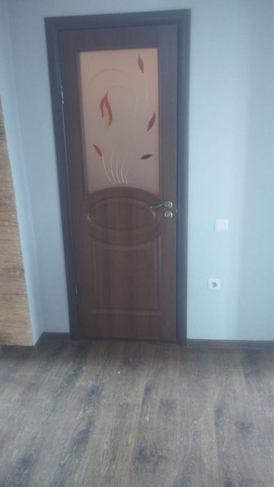 Продается Б/у двери