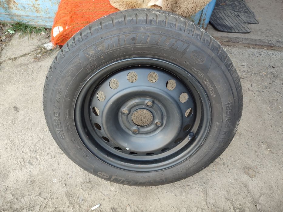 Roata auto marca Michelin