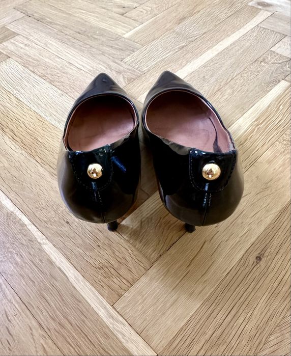 Елегантни дамски обувки