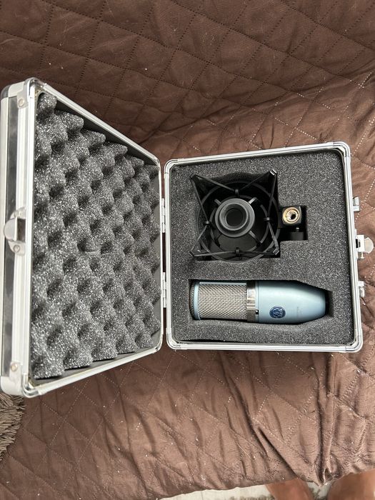 Microfon studio AKG Perception 420