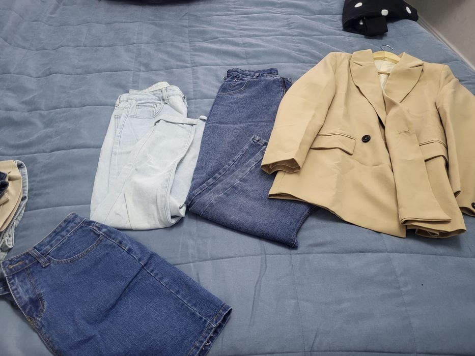 Платья, блузы, шорты, джынсы, туфли