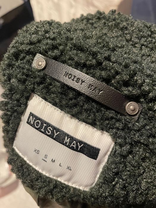 Плюшен      елек