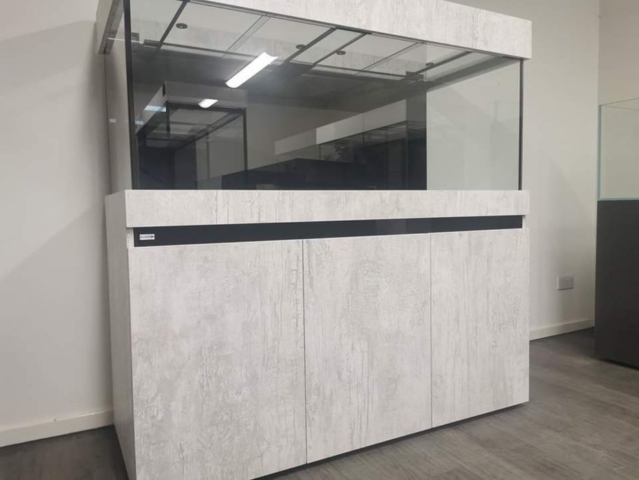 Мебель с аквариумом