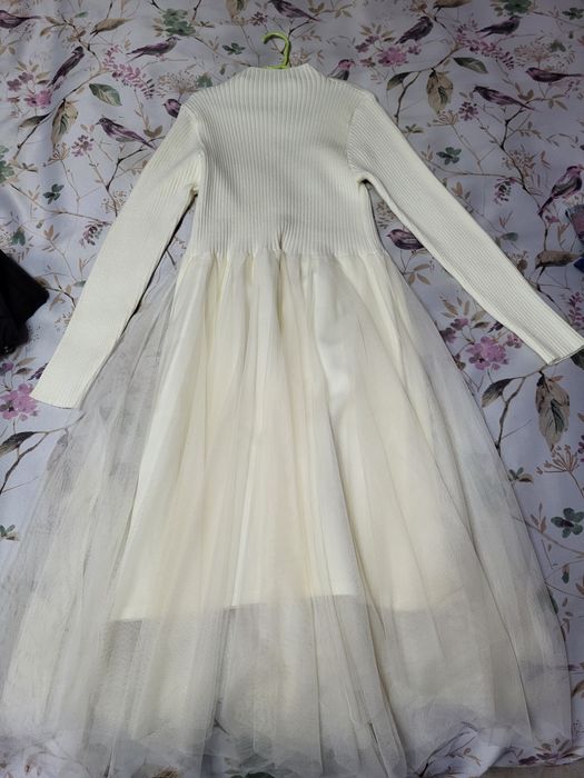 Платье,молочный цвет.