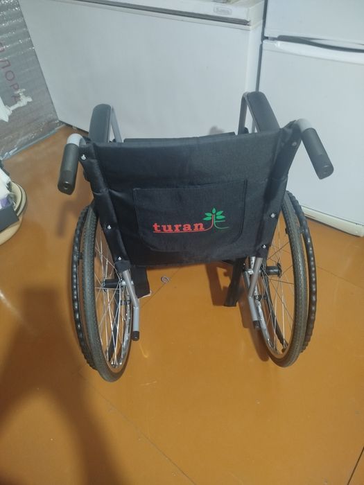 Продам инвалидную кресло