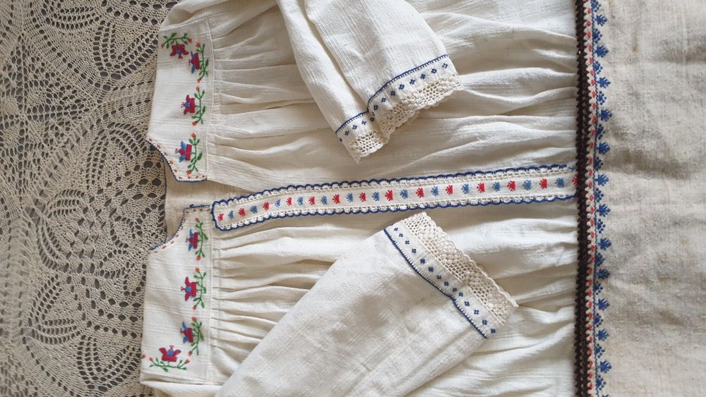 .Автентични  ризи от народна носия от Североизточна България