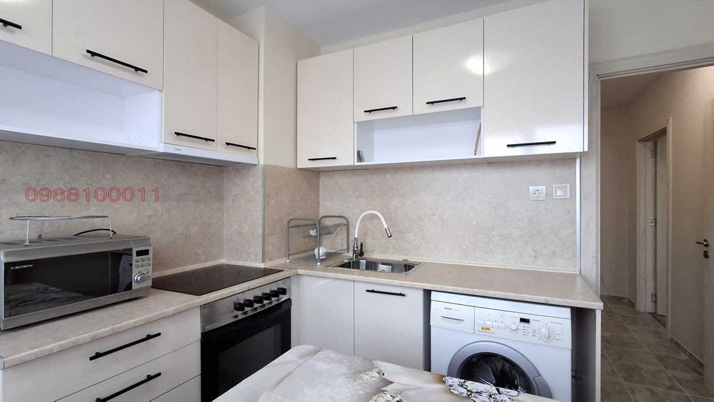 Продаваме напълно обновена гарсониера с нови мебели и отлична локация