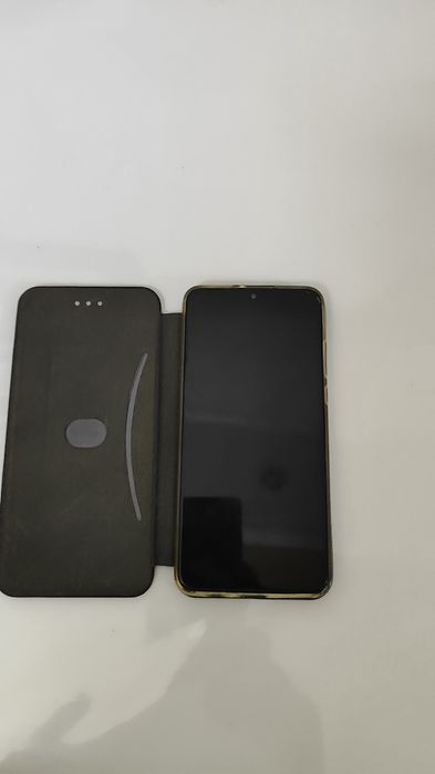 Продаю Huawei телефон. Коробки нету