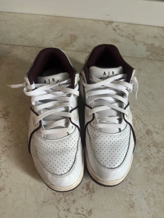 Vand Adidasi Nike Flight