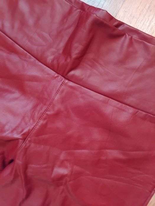 Сет кожен клин и пантолон Л размер