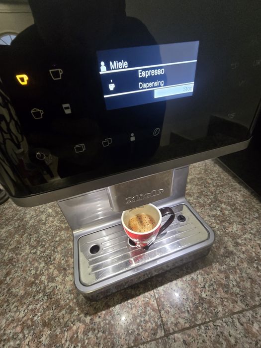 Кафемашина Miele Cm6300