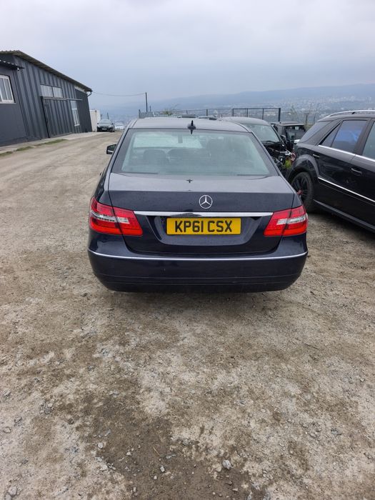Dezmembrez Mercedes E class e200